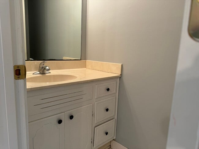 Building Photo - Great Location!!! Five Points, Tanyard Condominium's