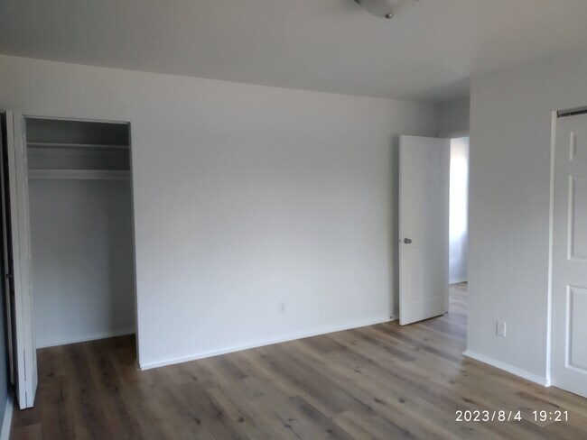 Building Photo - 3601 Kenbrooke Ct