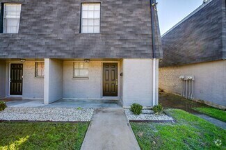Building Photo - LOCATED IN THE CENTER OF BURLESON