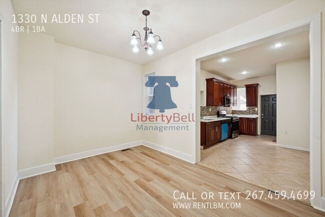 Building Photo - 1330 N Alden St