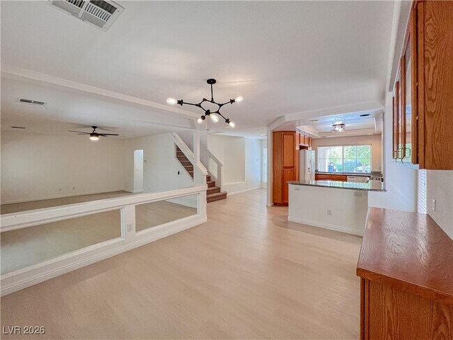 Building Photo - 10789 S Osage Winter St