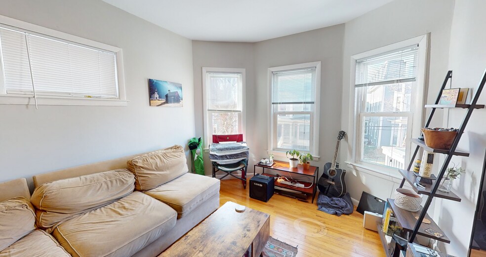 Building Photo - 23 Tufts St