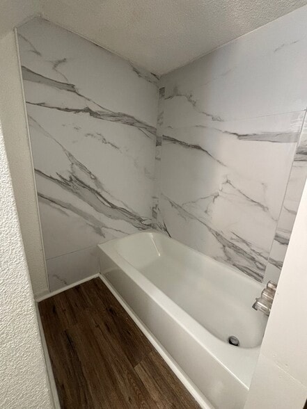 Building Photo - 6023 Summer St