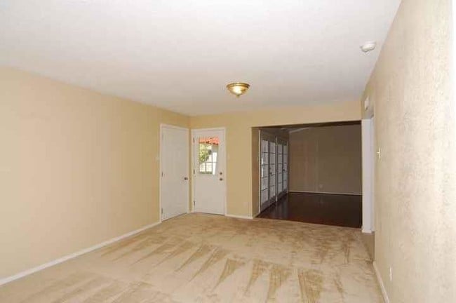 Building Photo - 3151 Kinkaid Dr