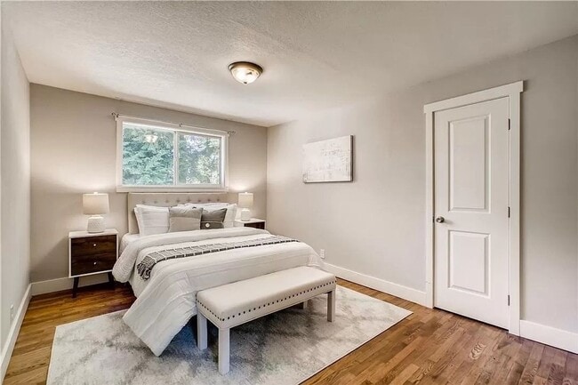 Building Photo - 3 BED 1 BATH SINGLE FAMILY FOR RENT
