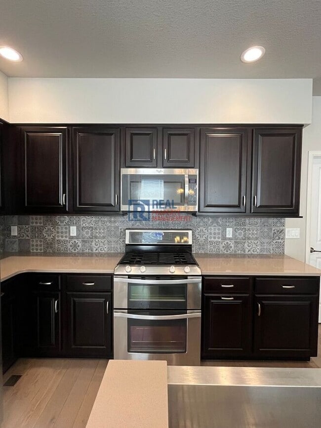 Building Photo - 14852 E Poundstone Dr