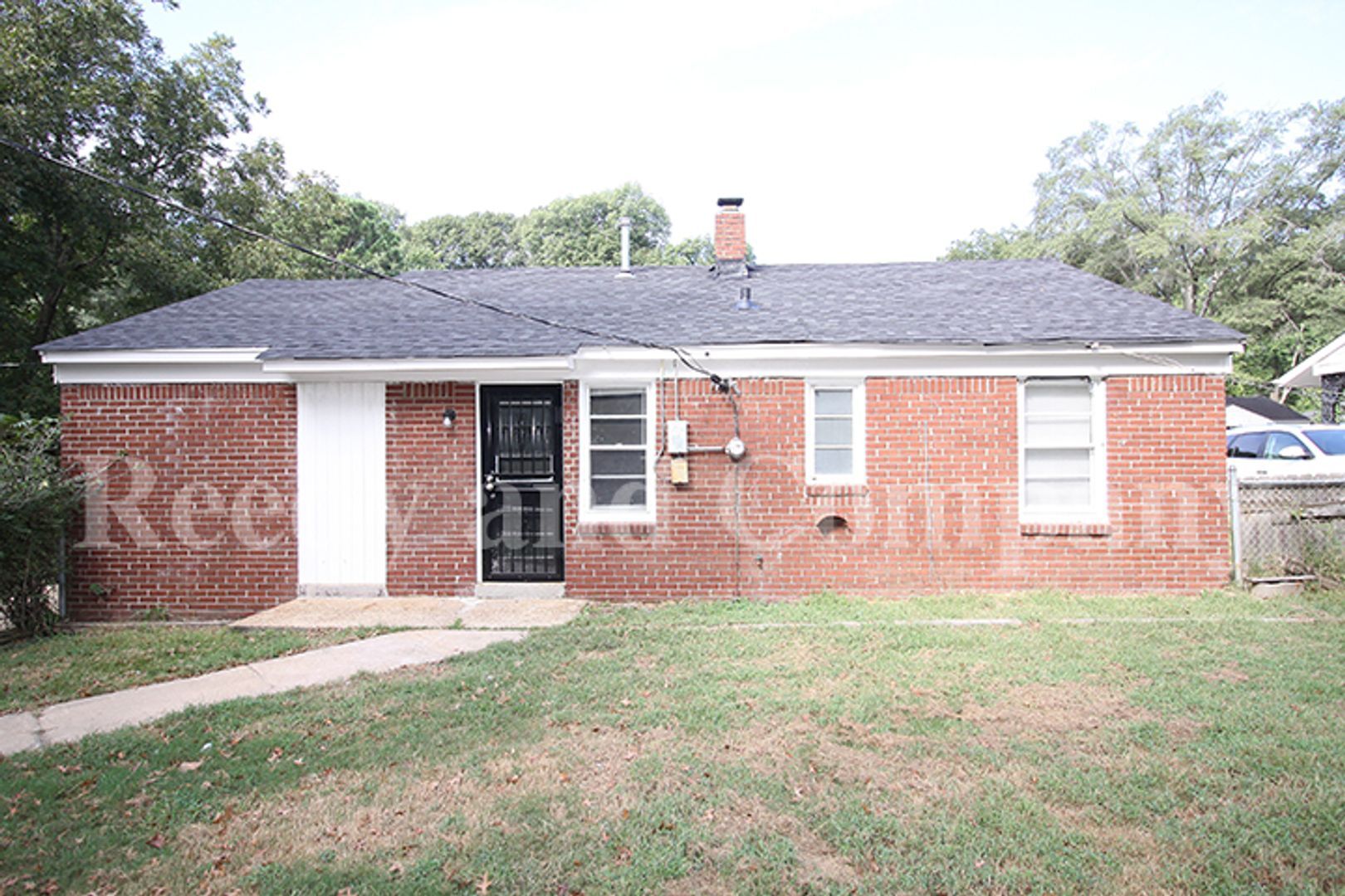 Building Photo - 2352 Imogene St