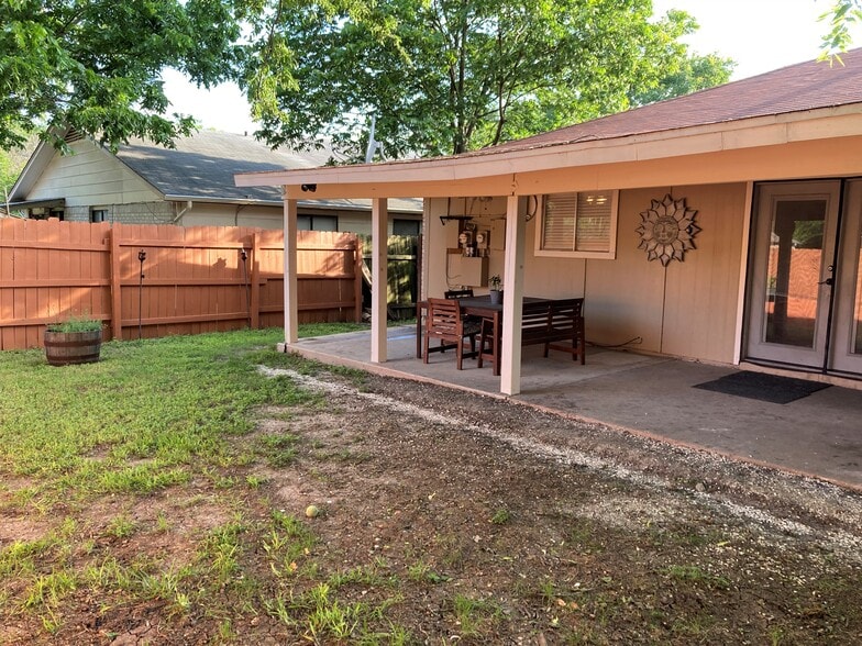 Backyard and Patio - 10623 Golden Quail Dr