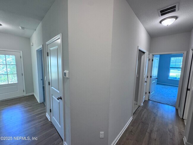 Building Photo - 156 Charlie Way