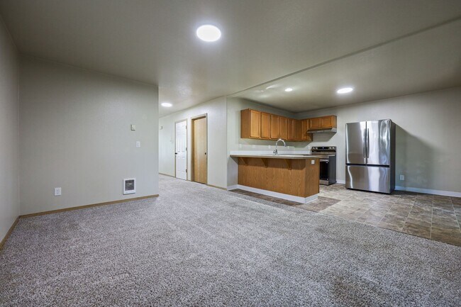 Building Photo - 4bed/2.5 Bathroom house - SE Portland