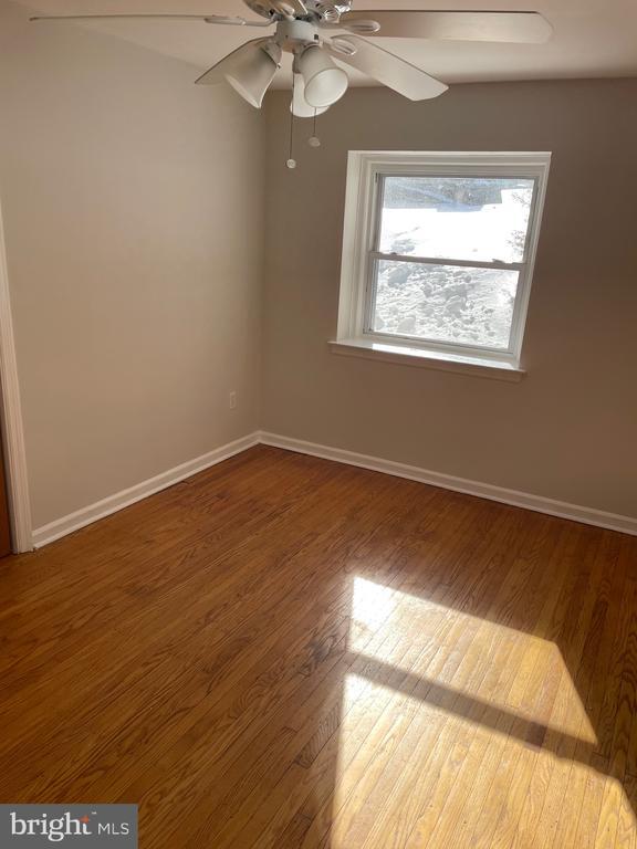 Building Photo - 134 4th Ave