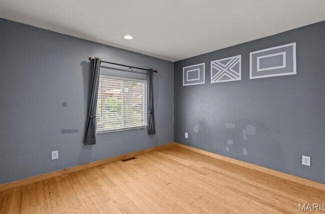 Building Photo - 5462 Christy Ave