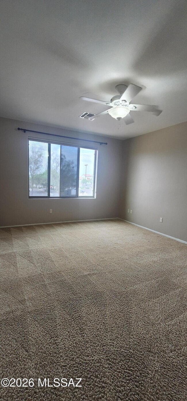 Building Photo - 5453 N Little River Ln