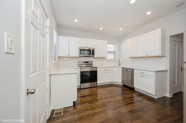 Building Photo - 6148 W Patterson Ave
