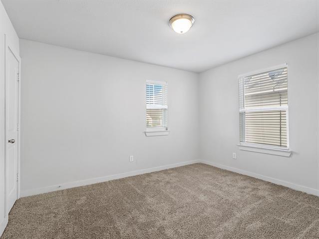 Building Photo - 9941 Ironhorse Dr