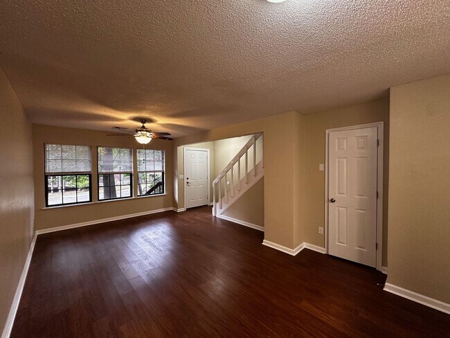 Building Photo - 797 Timberway Ct