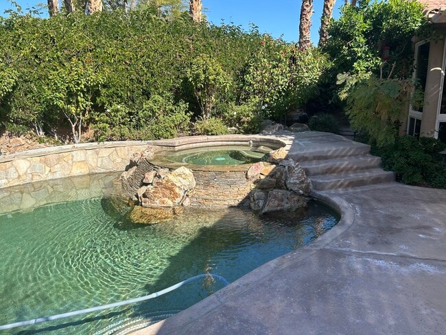 Building Photo - 49105 Casa Del Rio