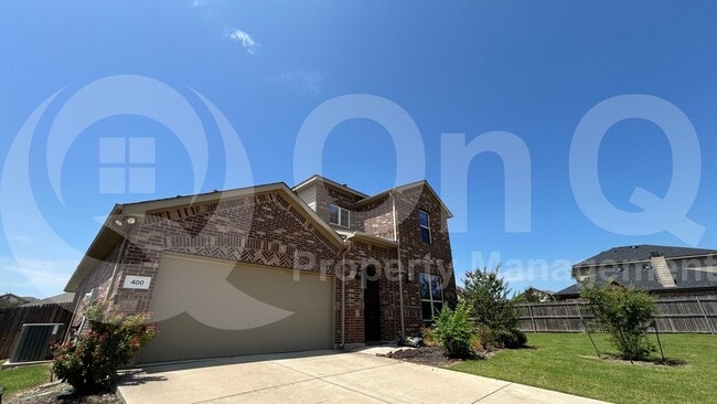 Building Photo - 400 Plum Ct