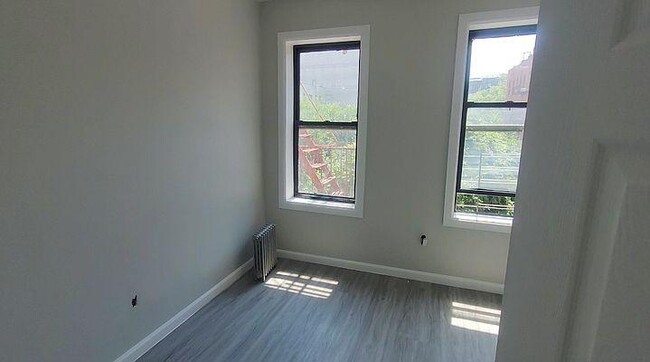 Building Photo - 0 bedroom in BRONX NY 10457