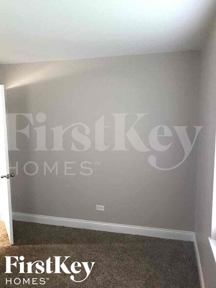 Building Photo - 430 E Clark St