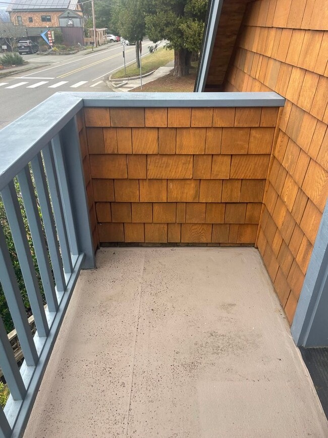 Building Photo - Desirable Langley Home Minutes From Downtowm!