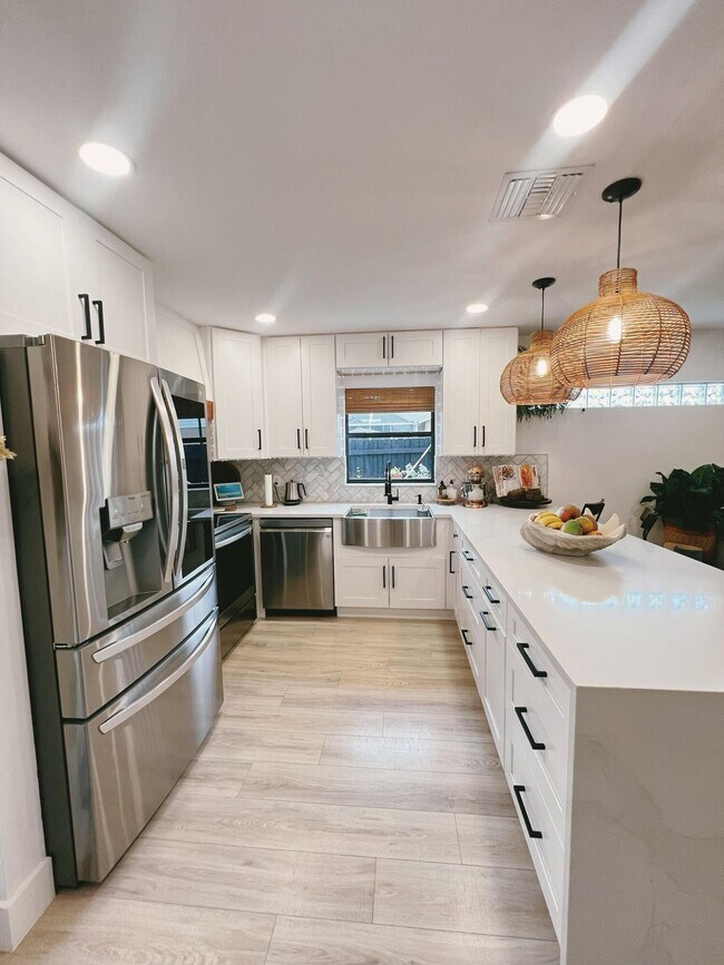 Building Photo - 9775 Arbor Meadow Dr