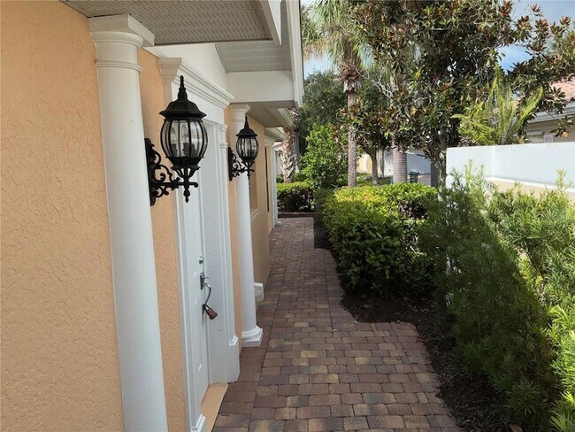 Building Photo - 11616 Garessio Ln