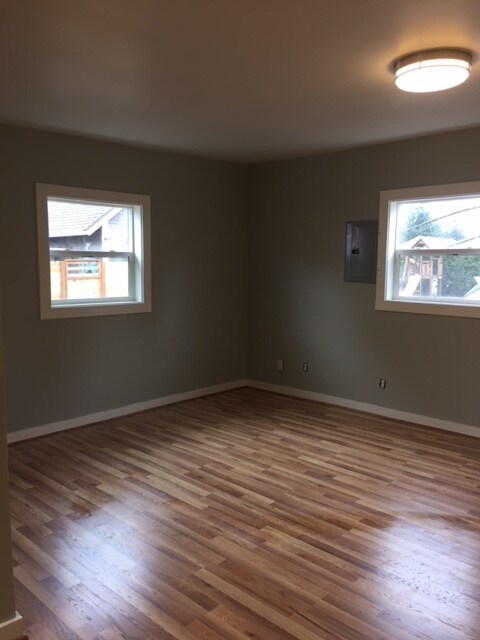 Living room - 4808 NE 99th Ave