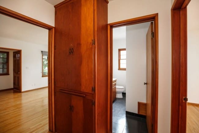 Hallway, linen closet - 1147 24th St