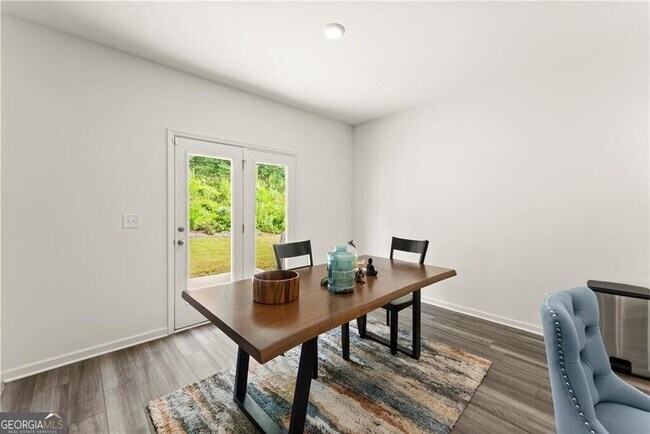 Building Photo - 157 Colbury St