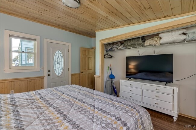 Building Photo - 216 Frontenac Blvd