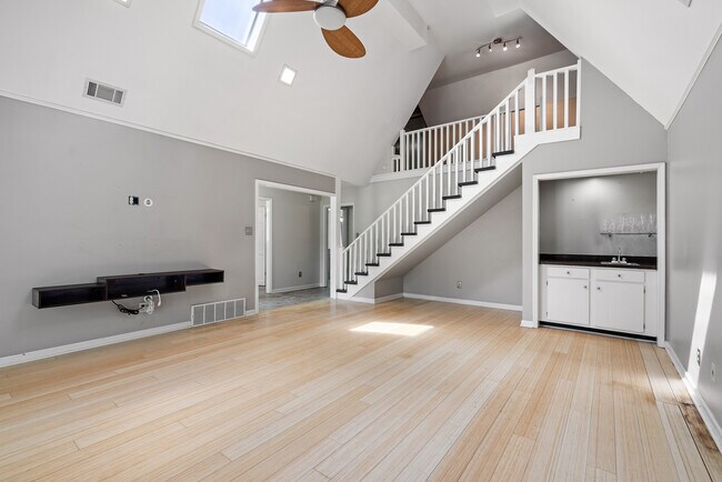 Building Photo - 1879 Corbin Rd