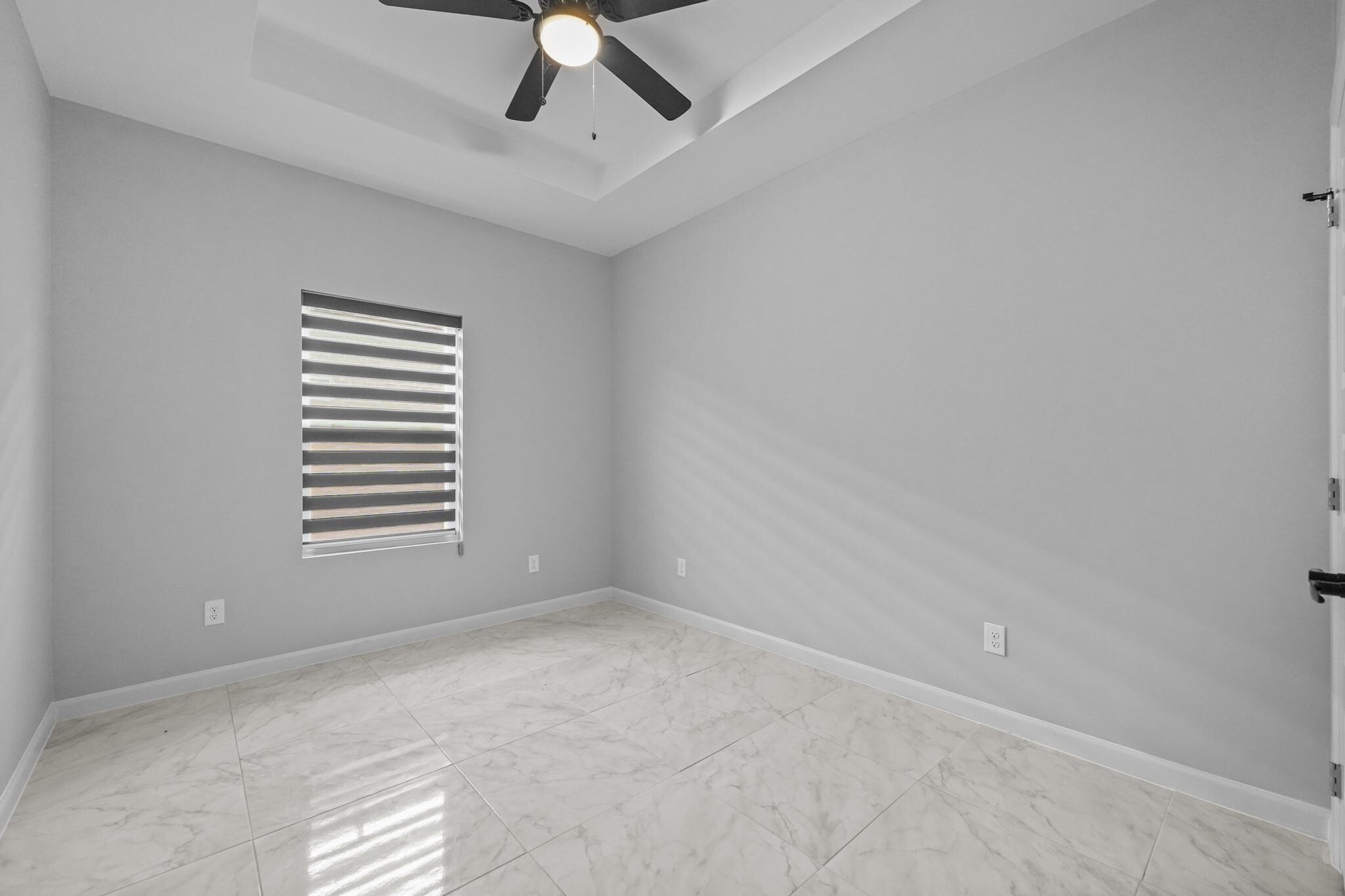 Building Photo - 901 W 8th St