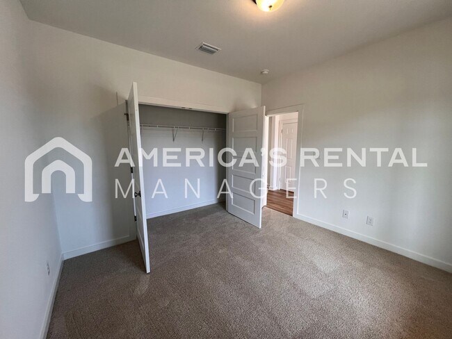 Building Photo - New Construction Home for Rent in Robertsdale, AL!!!