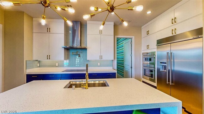 Building Photo - 6714 Desert Crimson St