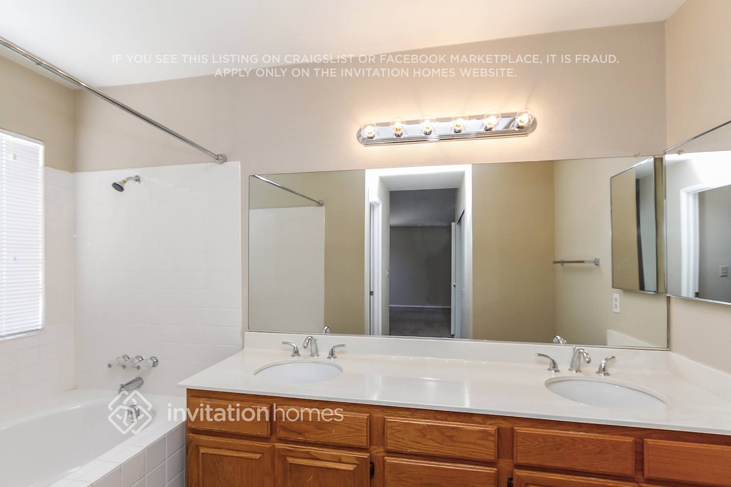 Building Photo - 330 Templeton Dr