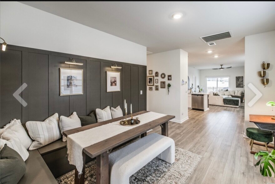 Building Photo - 7355 Lang Ave