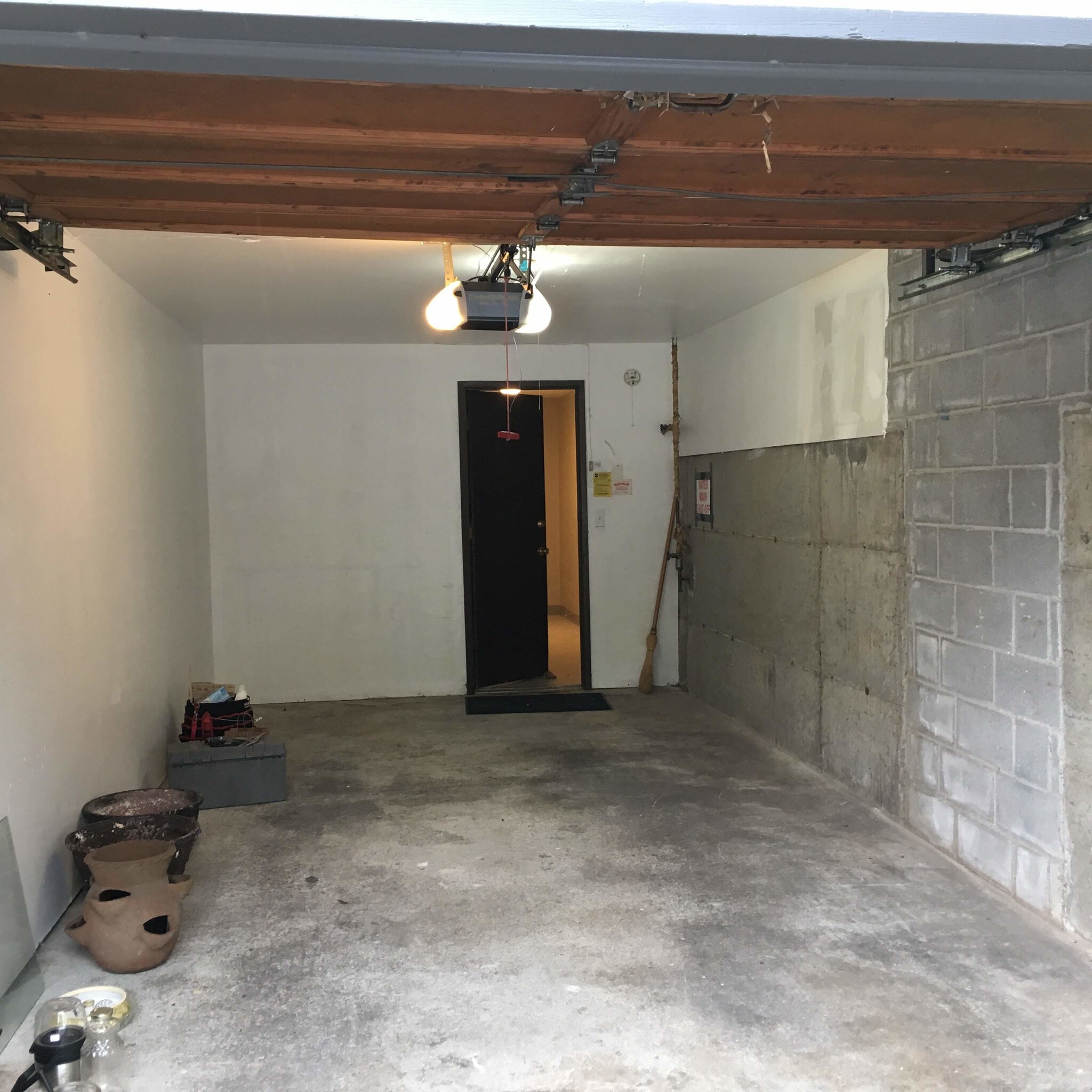 Garage - 4225 SE 15th Ave