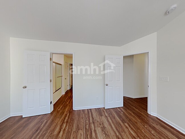 Building Photo - 5114 Wetlands Dr