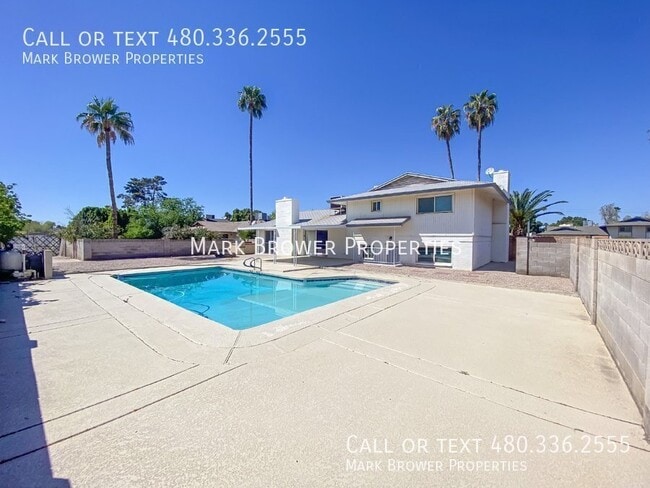 Building Photo - 1519 E Laguna Dr