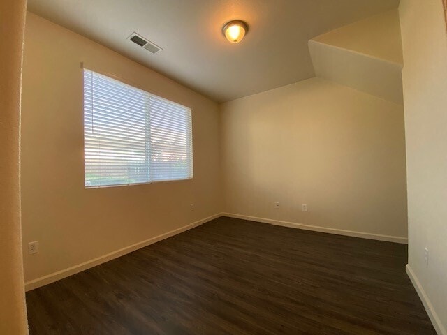 Building Photo - 3 Bedroom, 2.5 Bath, 1,505 sq. ft. home in...