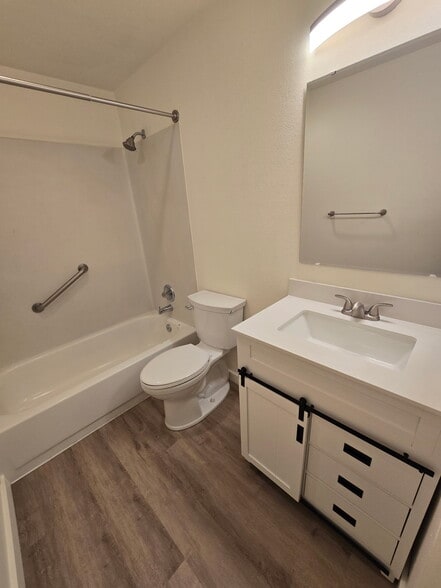 Building Photo - Baker Vista Apartments