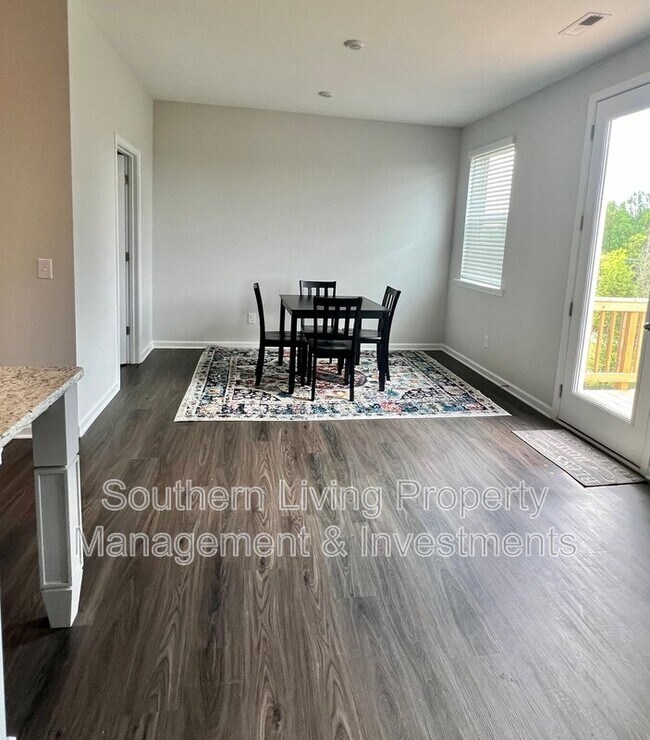 Building Photo - 6985 Waterstone Dr