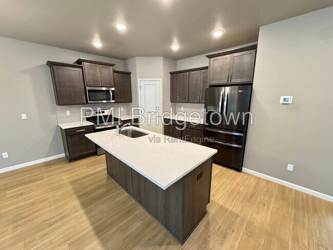 Building Photo - 3715 SW 190th Ter