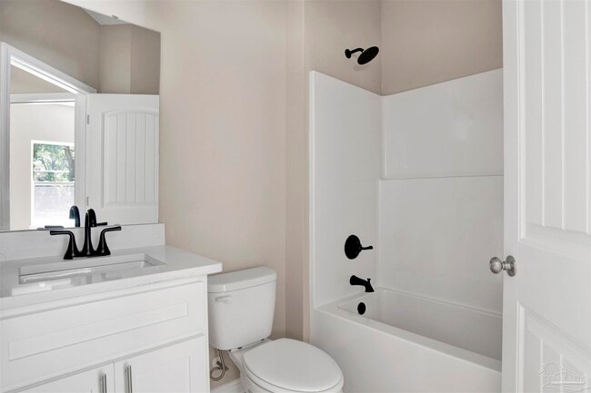 Building Photo - 4 Tennessee Dr