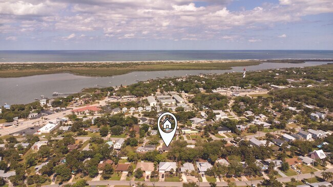Building Photo - Davis Shores 3/2 Single Family Home