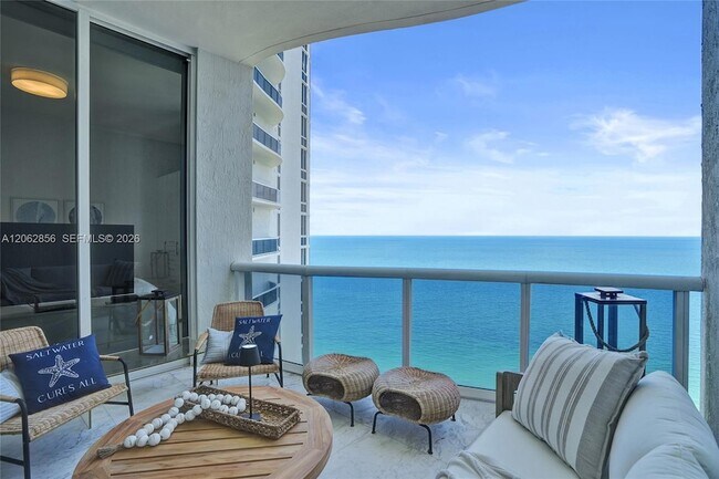 Building Photo - 16001 Collins Ave