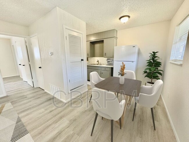 Building Photo - 1105 52nd St