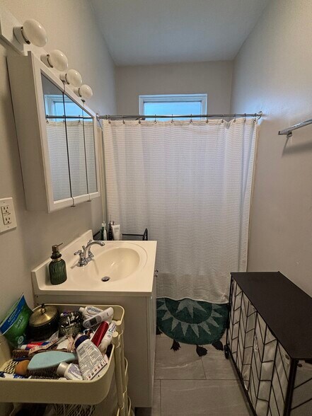 Building Photo - 17 Stearns Rd