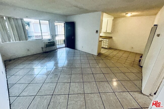Building Photo - 8800 Cedros Ave